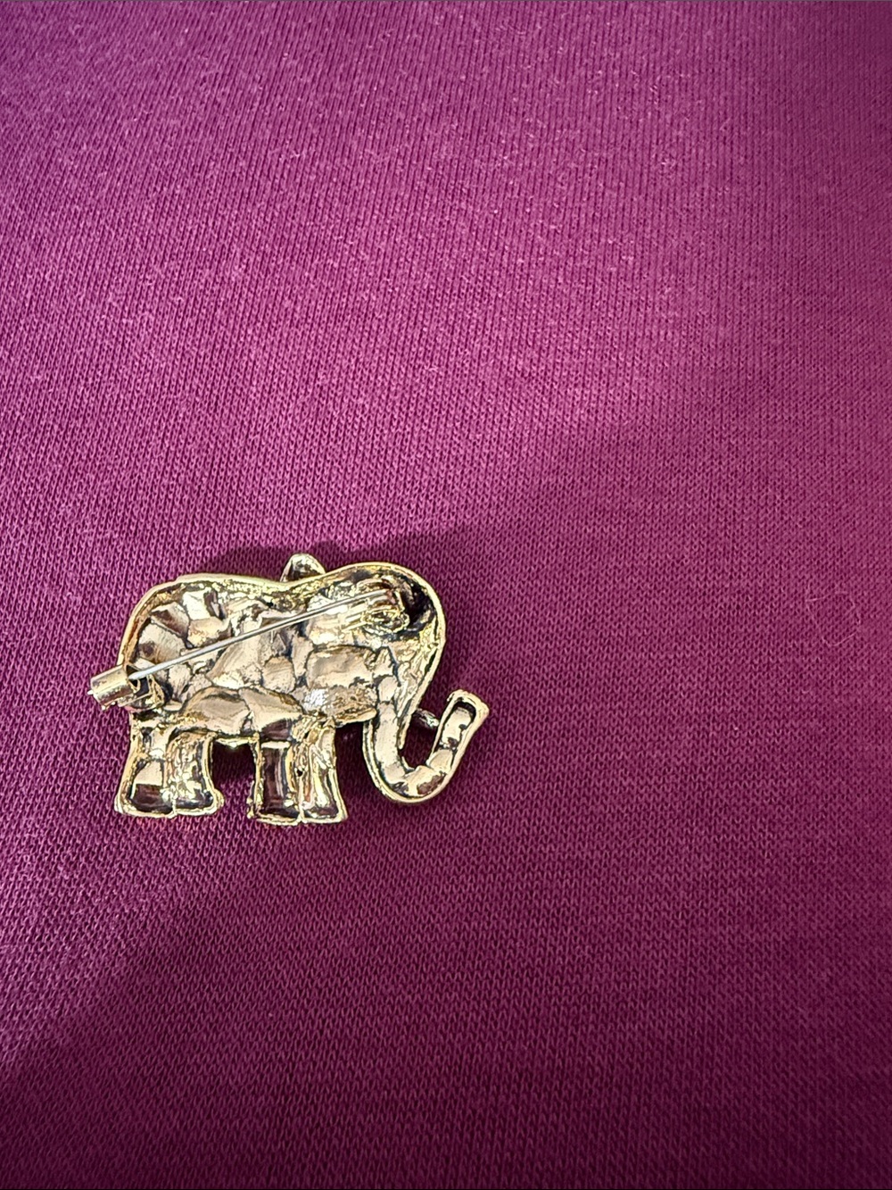 Elephant Brooch Pin - Picture 2 of 3